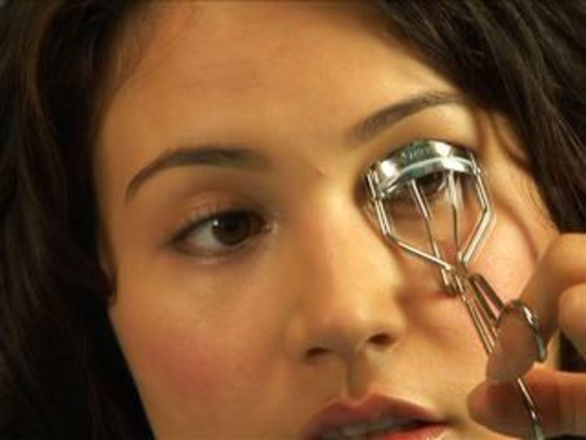 How to Curl Your Eyelashes Howcast