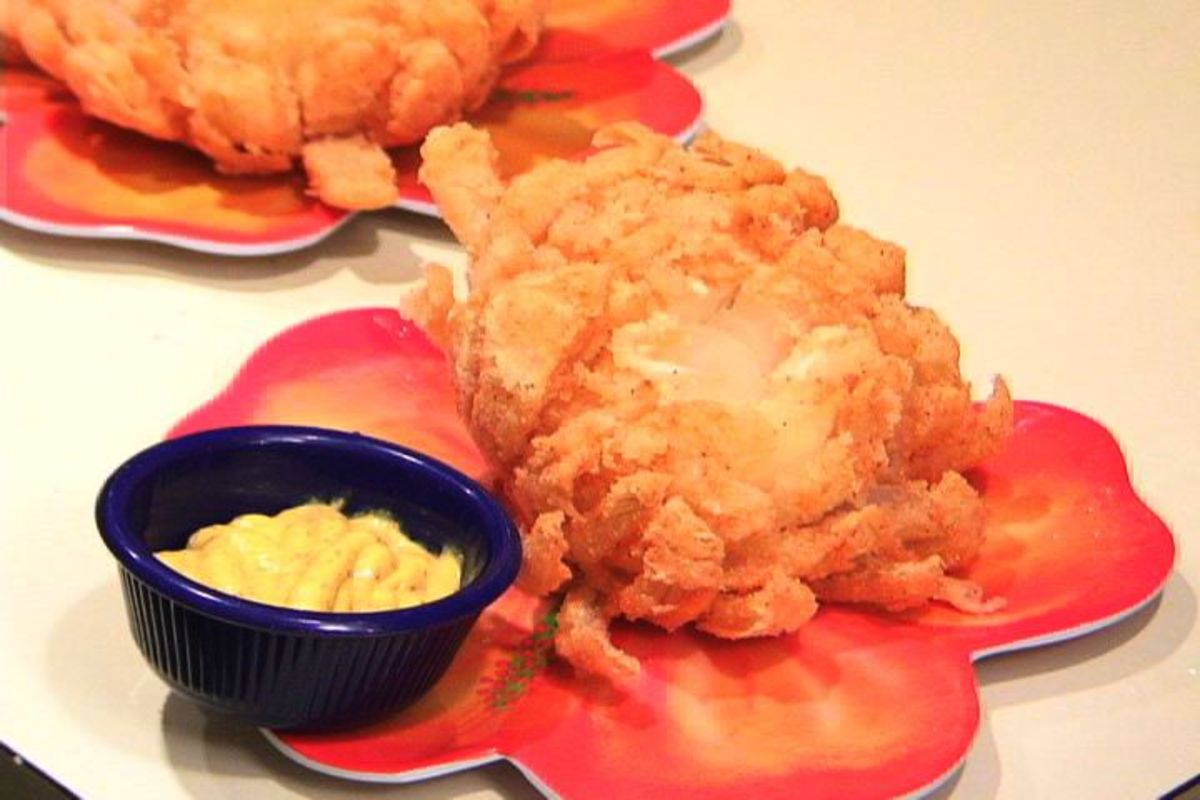 How to Make a Fried Onion Blossom Howcast