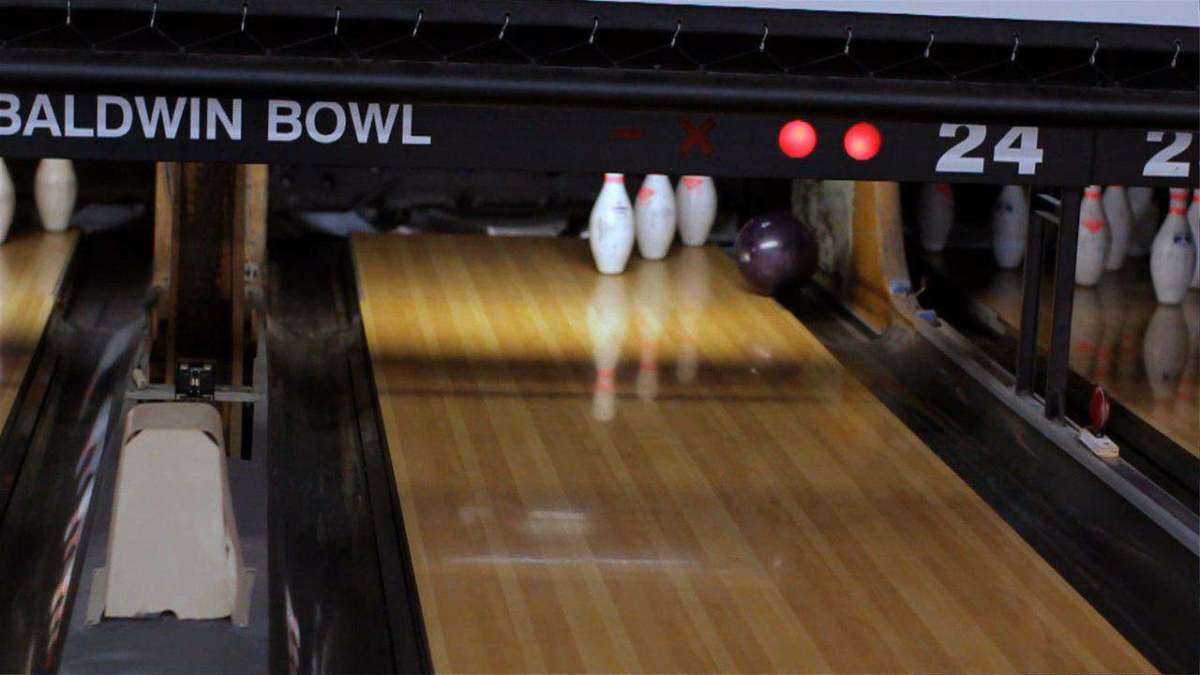 How to Troubleshoot Bad Bowling Aim Howcast