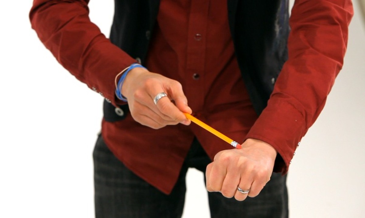 How to Do the Pencil & Bill Vanish / Switcheroo Trick Howcast