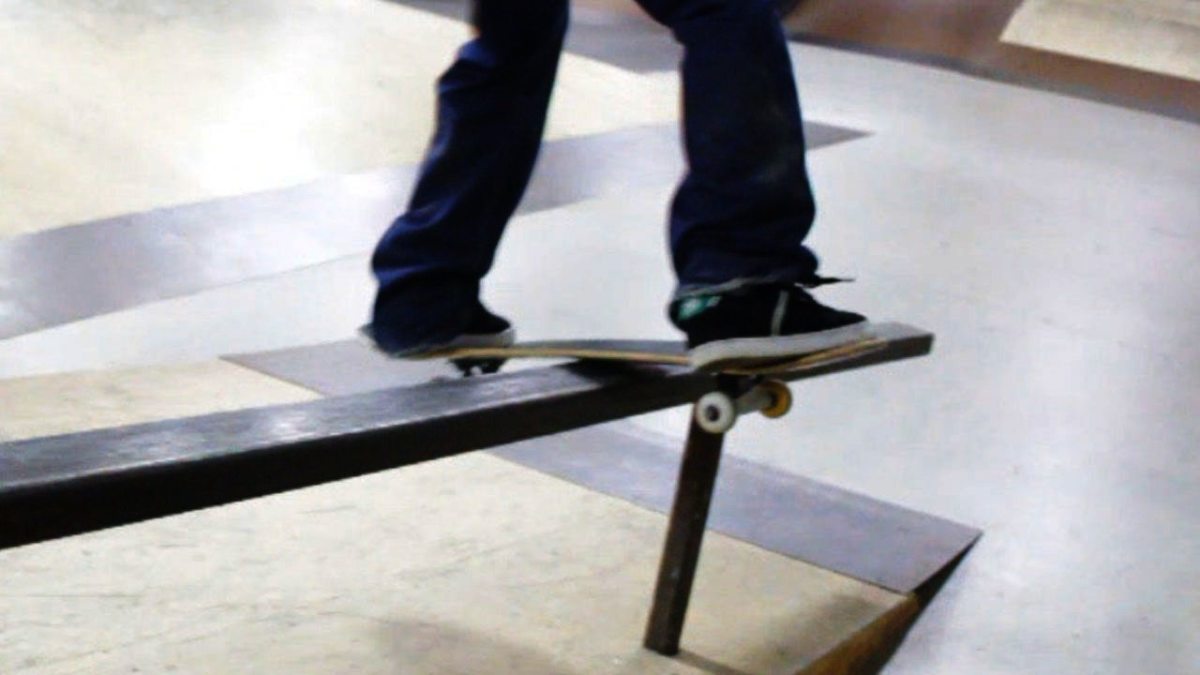 How to Do a Lipslide on a Skateboard Howcast