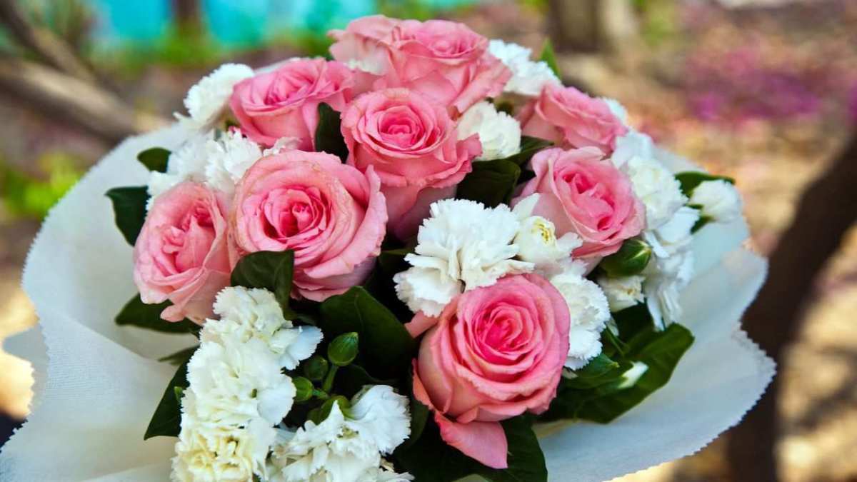 How To Choose the Best Way To Send Flowers Howcast