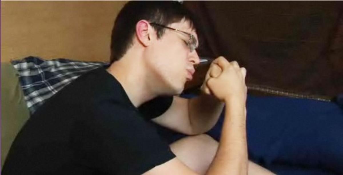 How to Practice for Your First Kiss - Howcast
