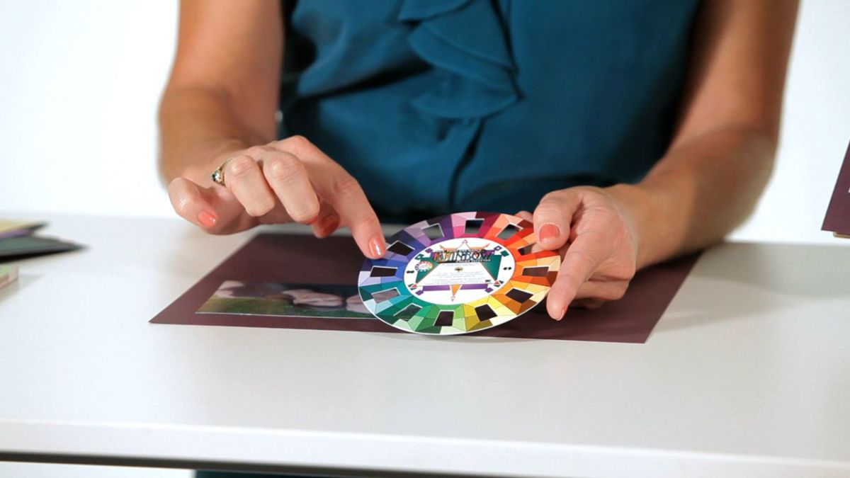 How to Pick Colors for a Scrapbook Page Howcast