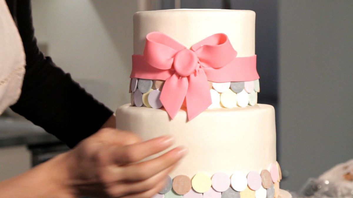 attaching ribbon to fondant