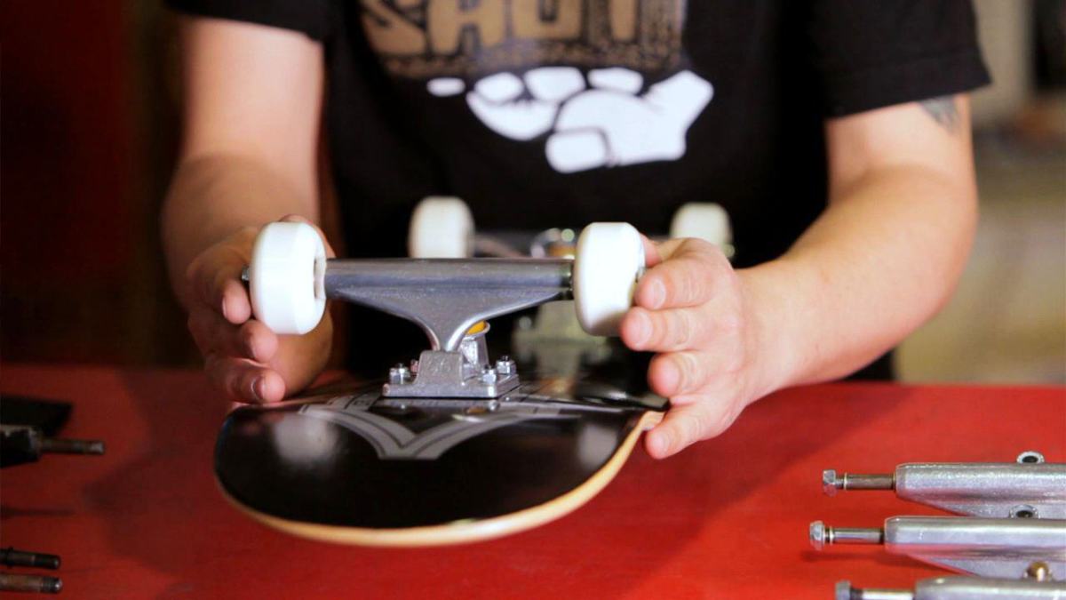 How to Pick a Skateboard Truck - Howcast