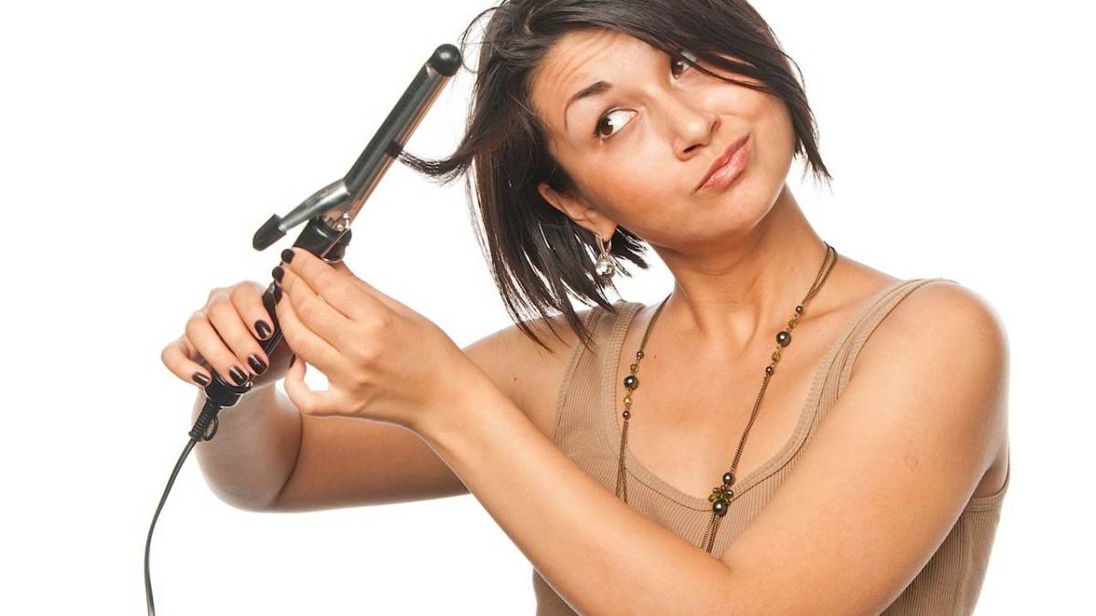 How to Cover Bald Patches for Women - Howcast
