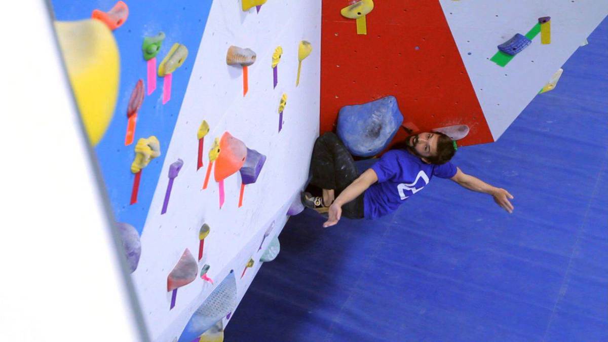 5 Advanced Bouldering Techniques for Indoor Climbing Howcast