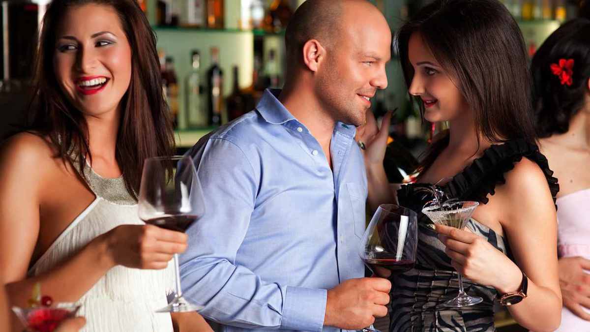 bar flirt