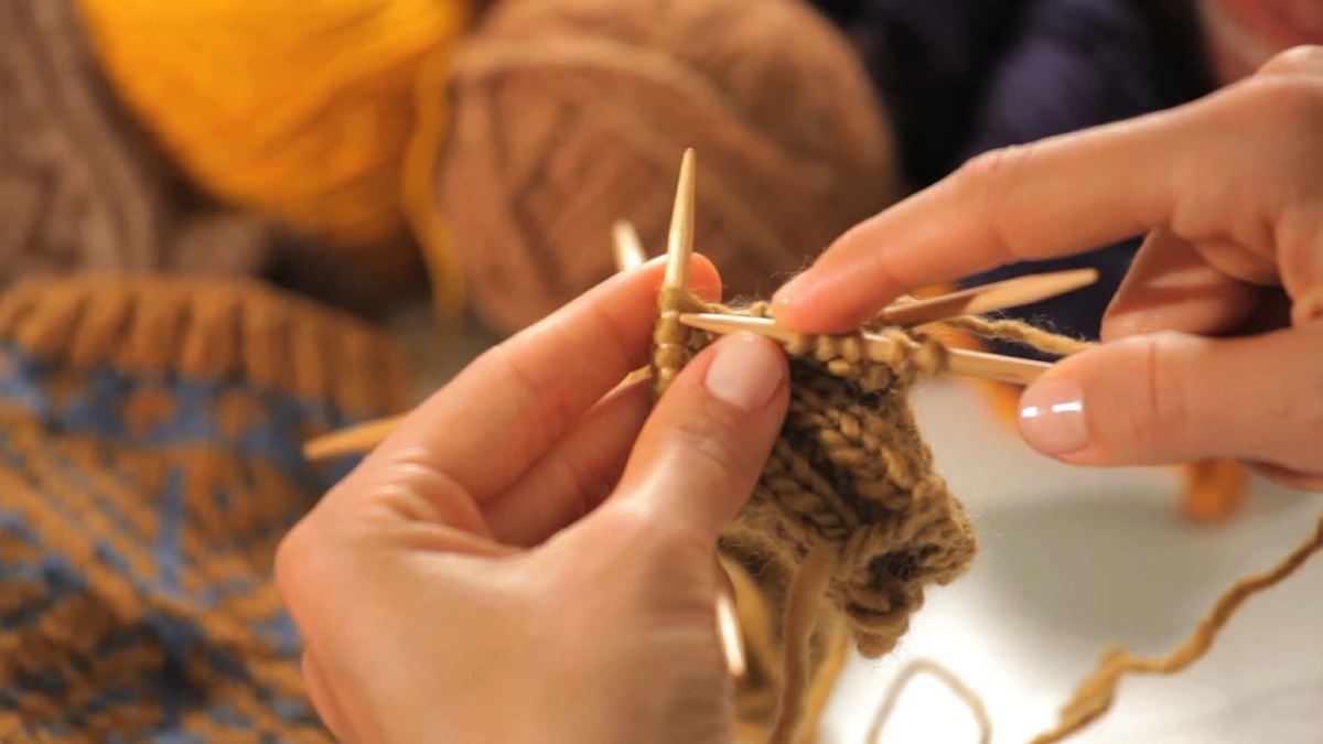 How to Join Yarn while Knitting in the Round Howcast