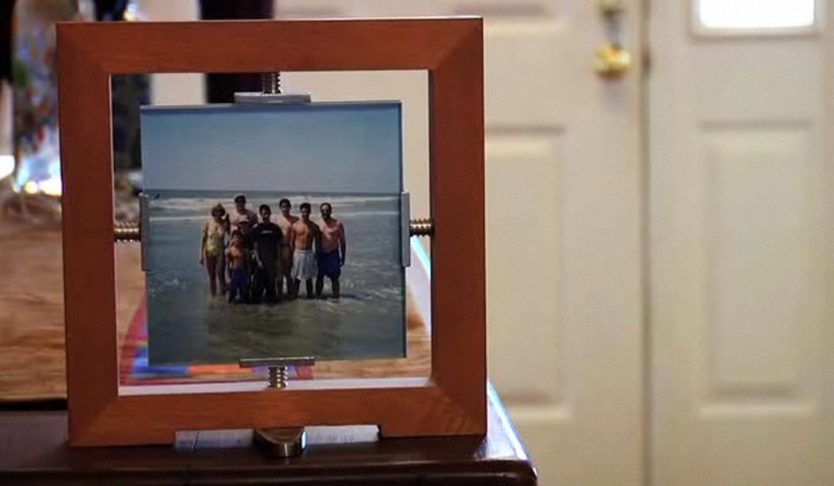 How to Choose the Right Frame for a Picture Howcast