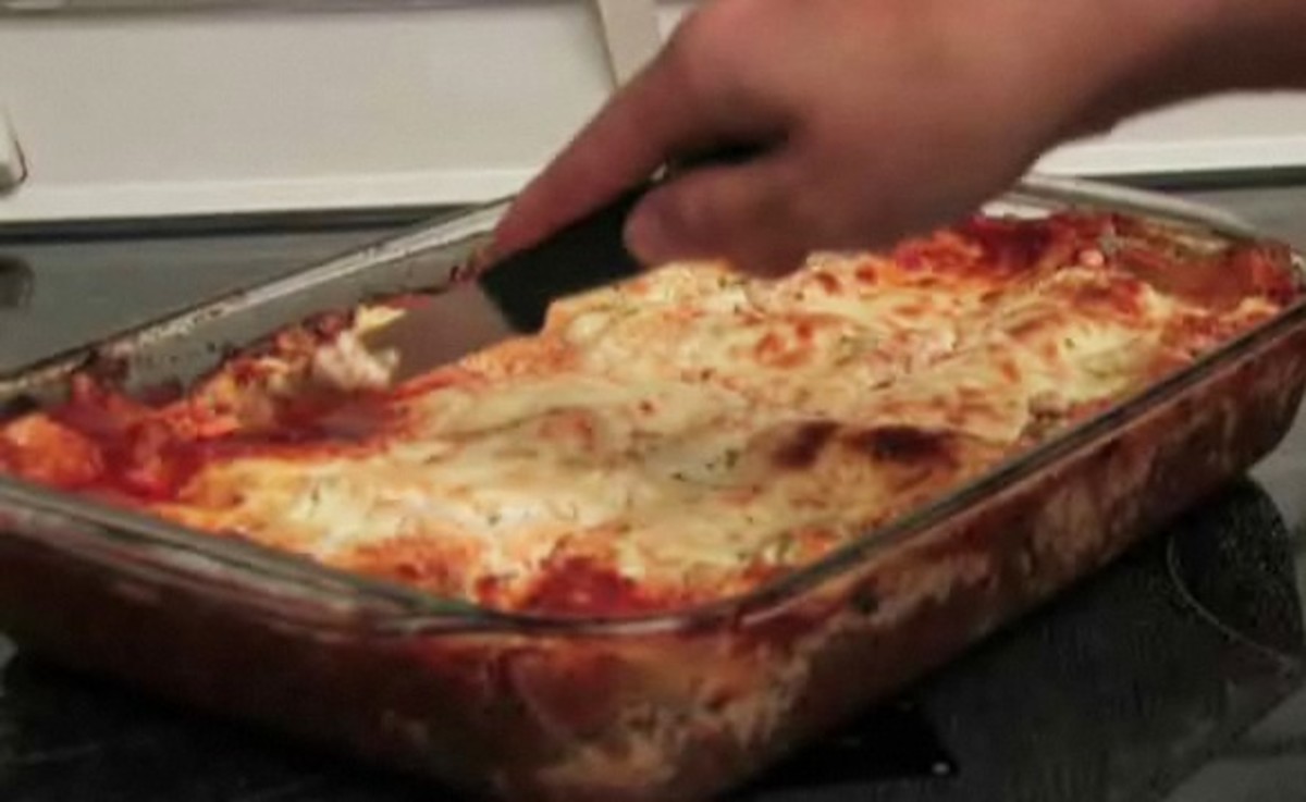 How to Make Lasagna - Howcast
