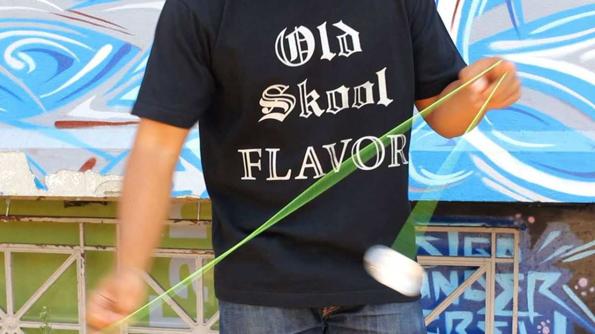 How to Do the Plastic Wrap YoYo Trick Howcast