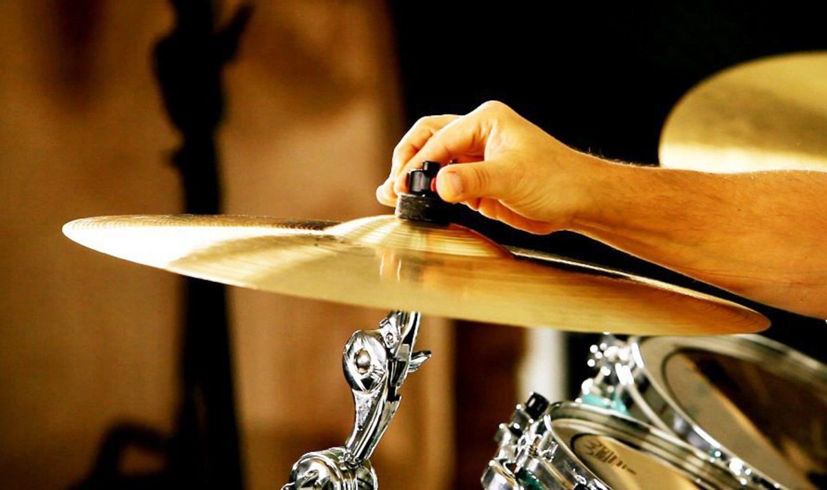 What Is the Crash Cymbal on a Drum Set? Howcast