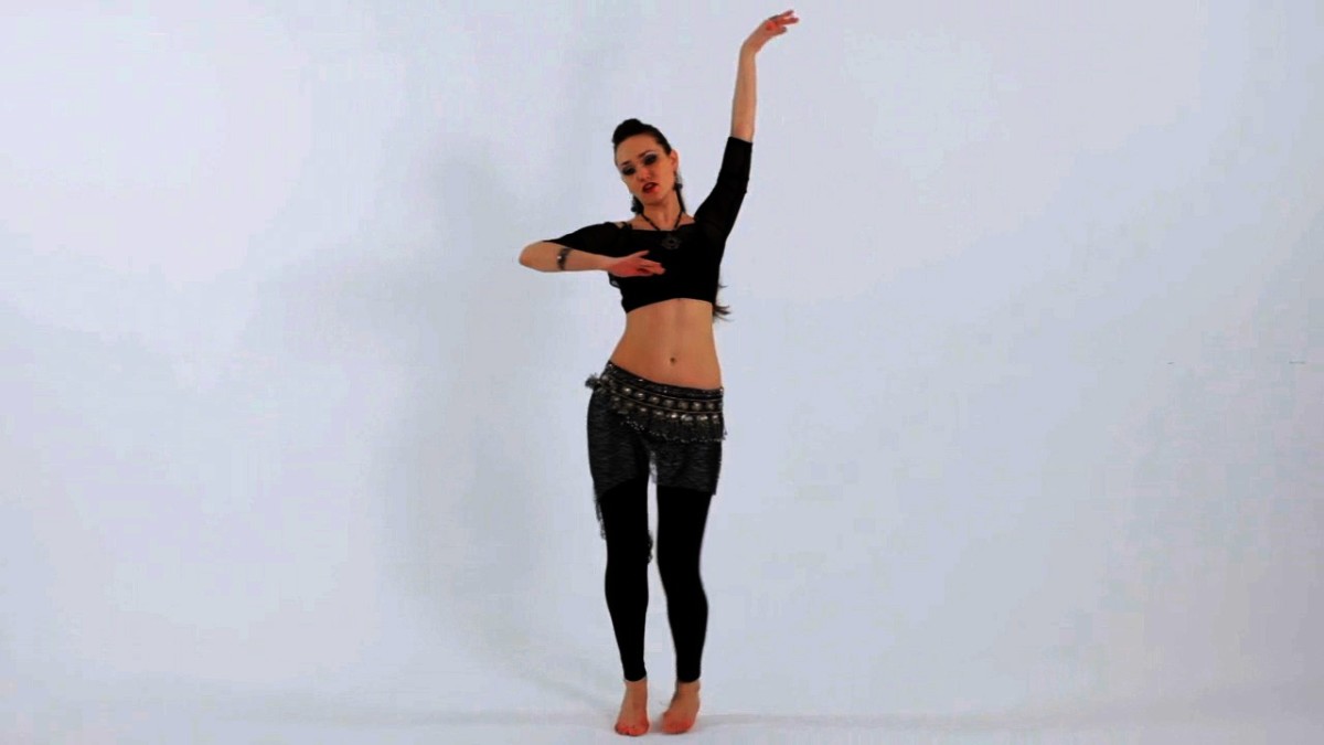 How to Do a Traveling Hip Lift in Belly Dancing Howcast