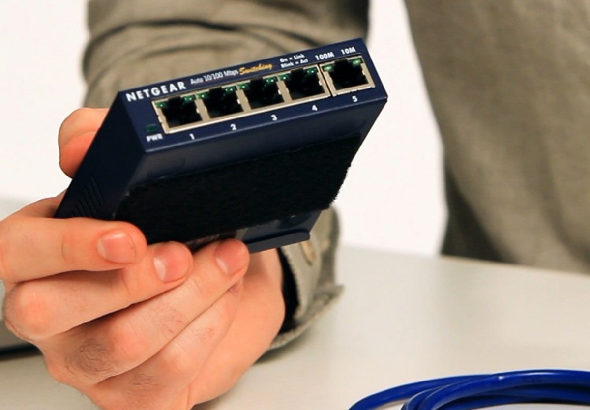 What Is an Ethernet Switch? - Howcast
