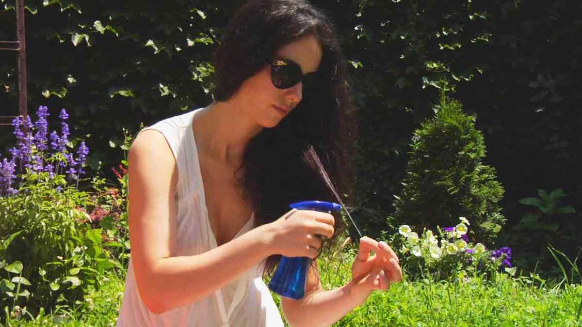 How to Lighten Your Hair Naturally - Howcast