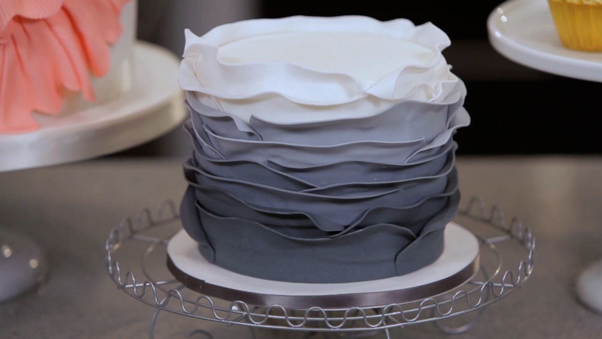 Lesson 6 Make An Ombre Ruffle Cake Howcast