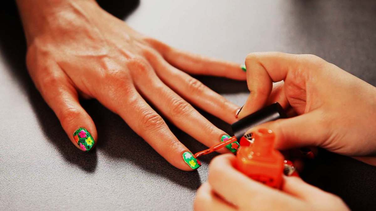 Colorful and Bold: Andy Warhol Nail Designs - wide 3