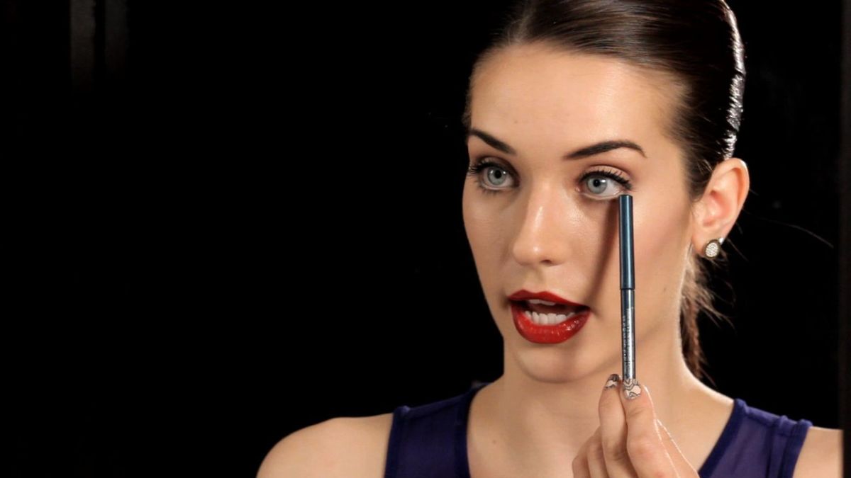How to Use Colored Eye Pencils Howcast