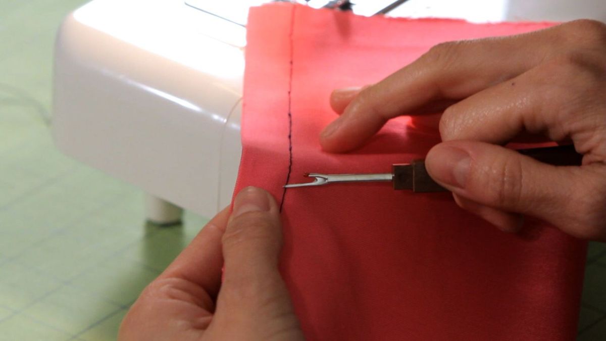 How to Make a Basting Stitch with a Sewing Machine Howcast