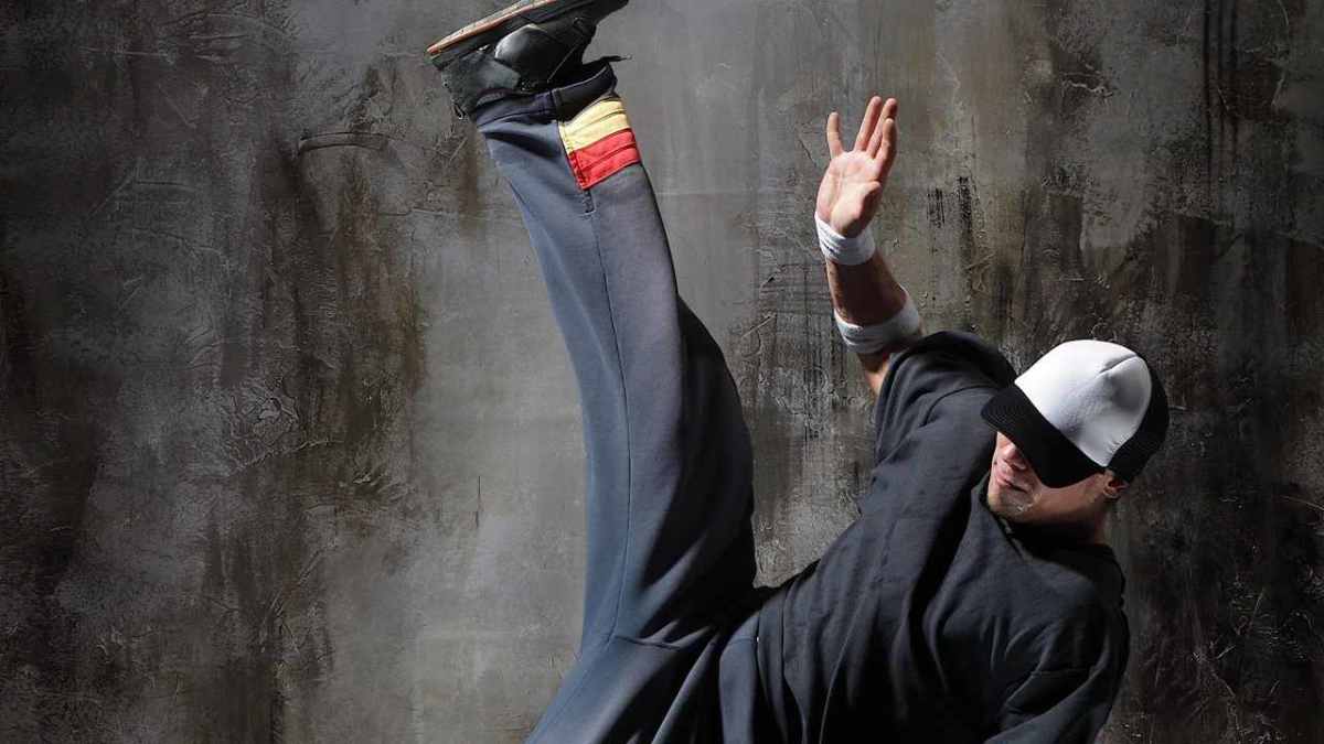 How to Do a Burn during a BBoy Dance Battle Howcast