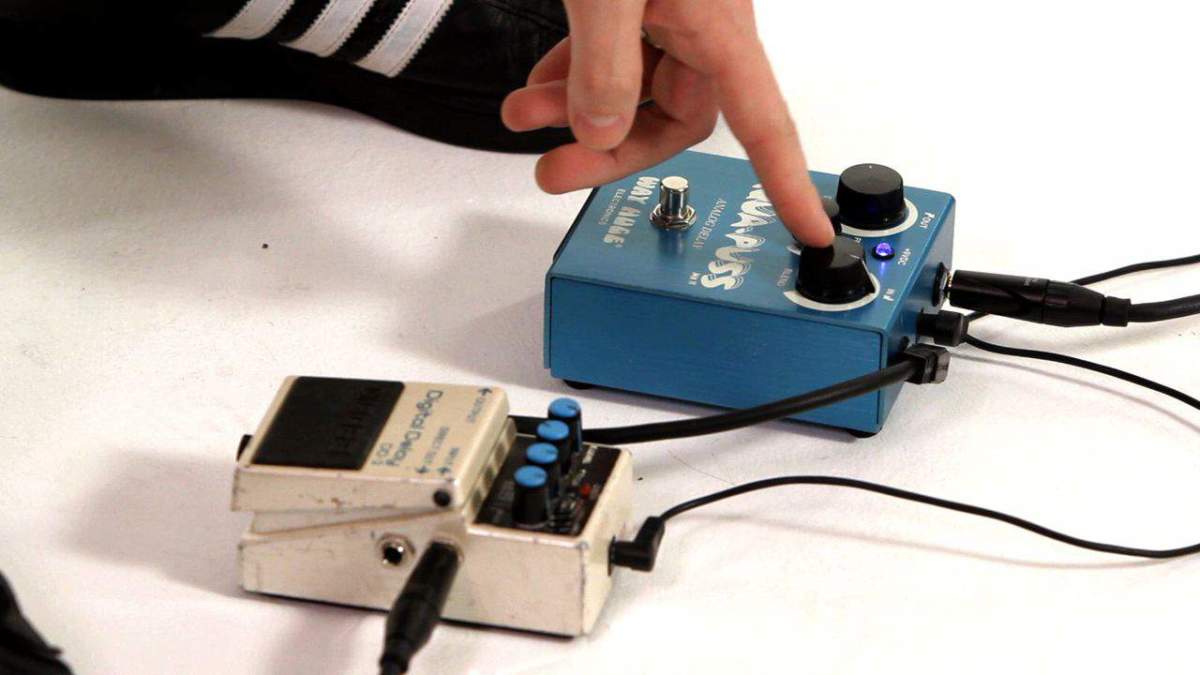 What Are Guitar Delay Pedal Settings? Howcast
