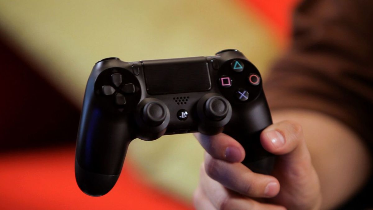 What You Need to Know about DUALSHOCK 4 - Howcast