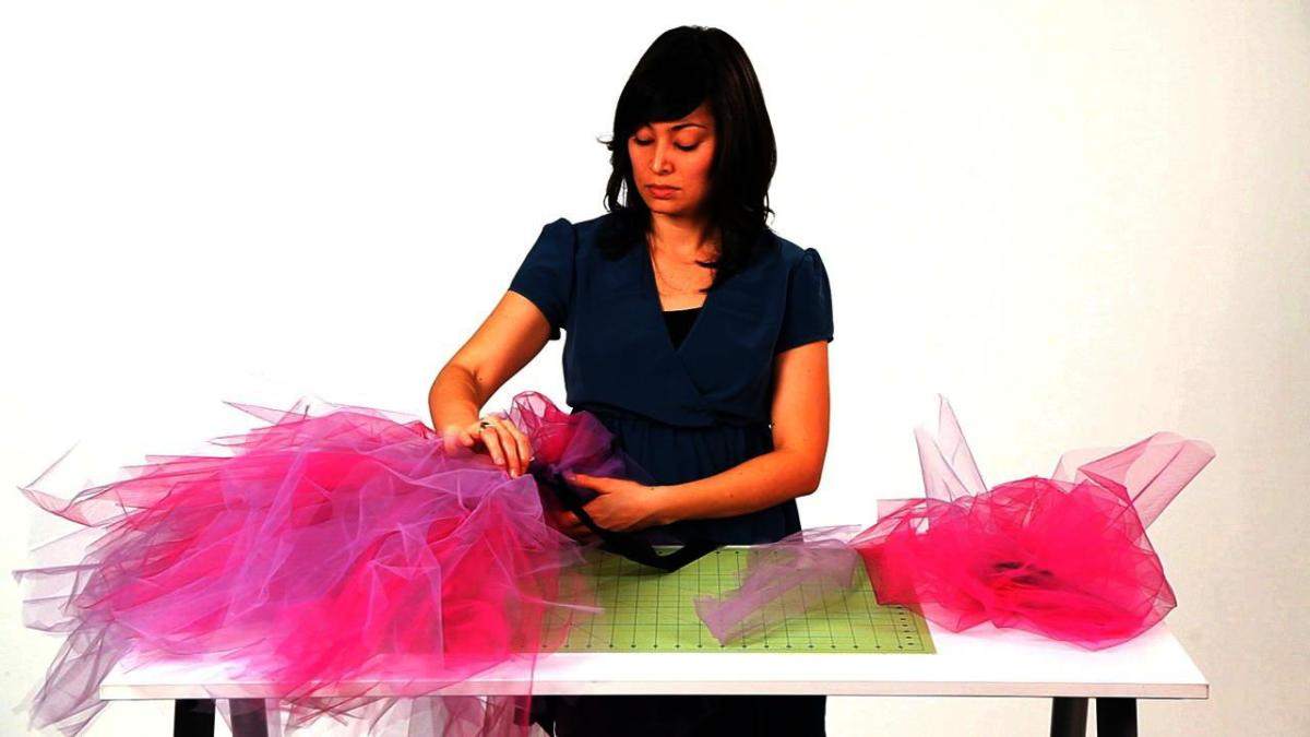 How to Tie the Tulle for NoSew Ribbon & Tulle Tutu Howcast