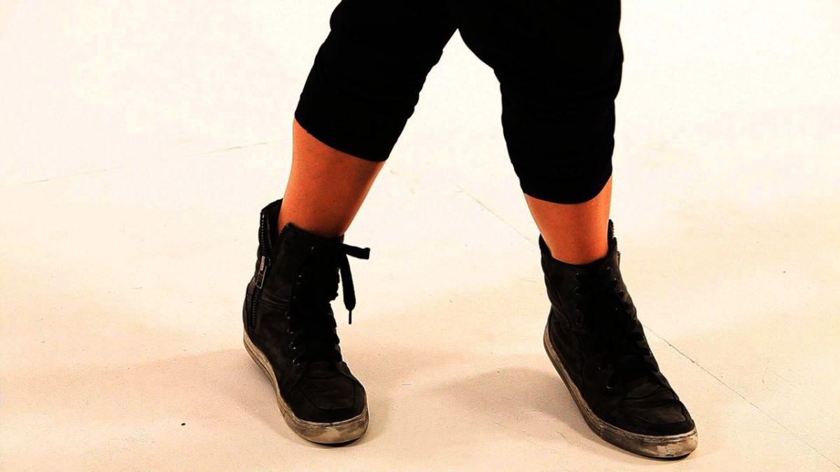 How to Do a Jazz Square Dance Move Howcast