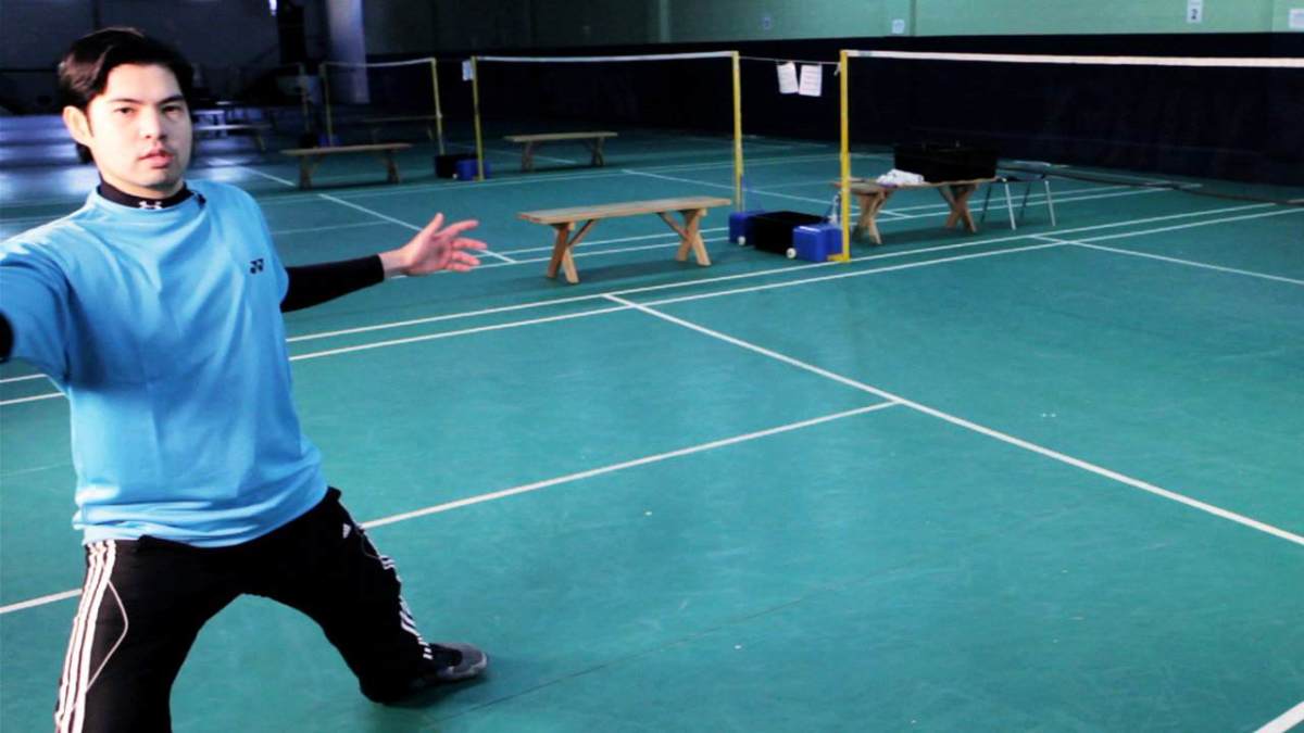 How to Do a Badminton Forehand Drive Shot - Howcast