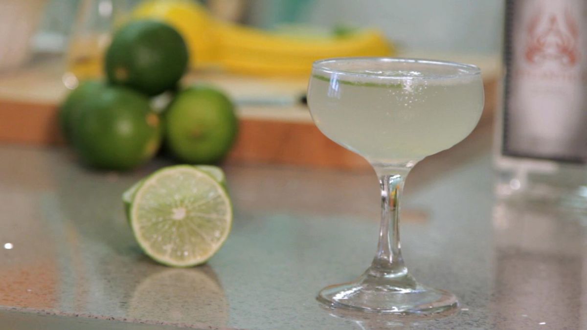 How to Make a Daiquiri Howcast