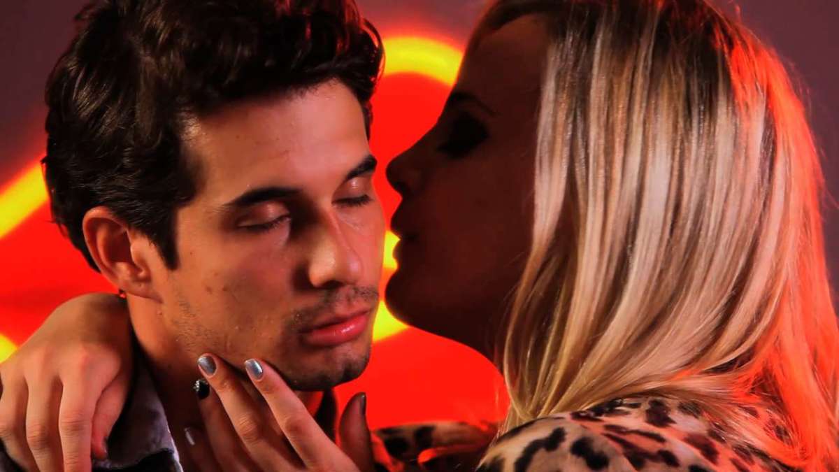 How to Kiss His Ear - Howcast - How To Kiss A Guys Neck