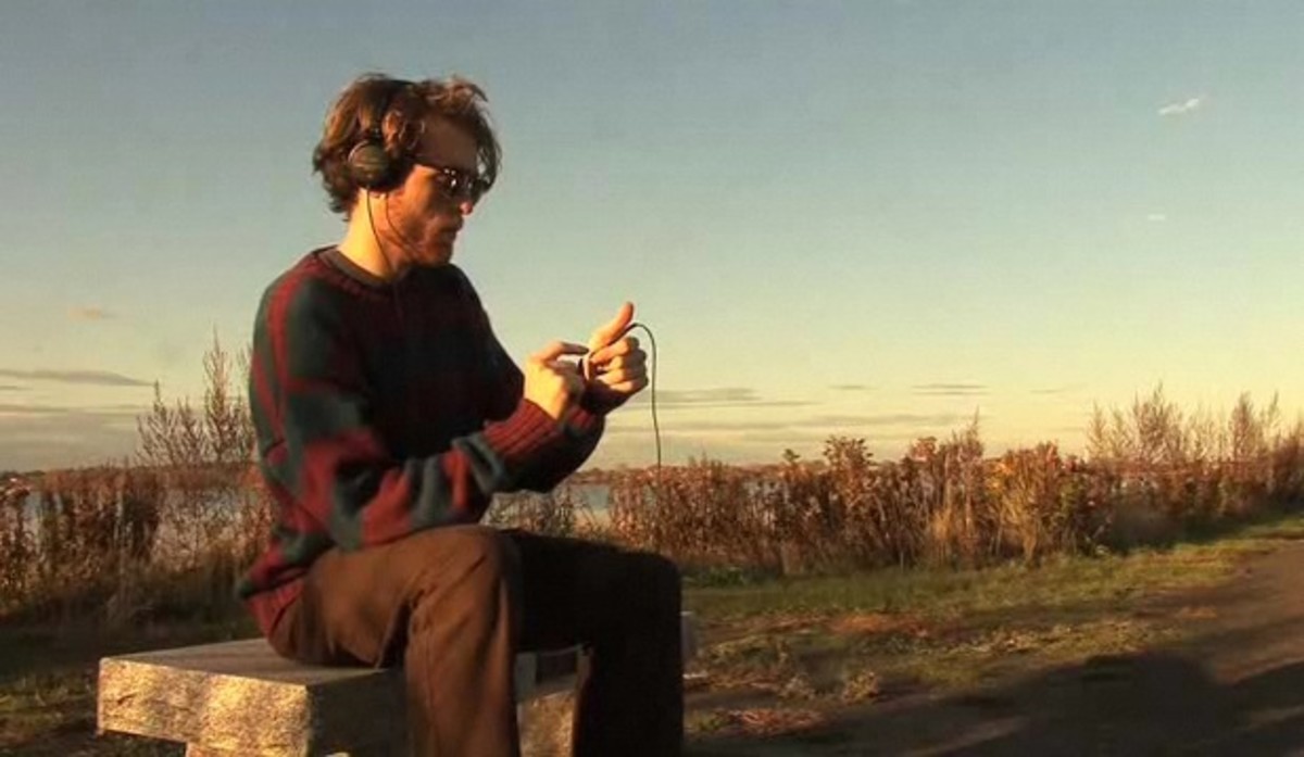 How to Get Radio on an iPod Howcast