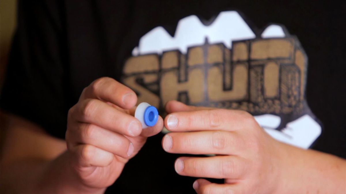 How to Pick Skateboard Bushings Howcast
