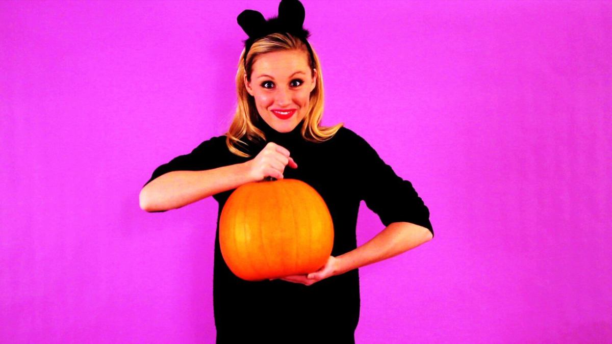 Quick Tips How to Scoop Out a Pumpkin Easily Howcast