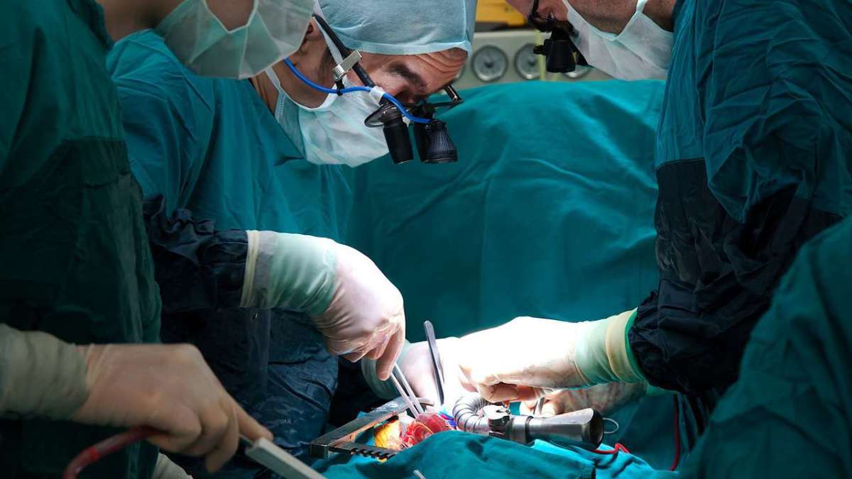 How to Treat a Leaking Heart Valve Howcast